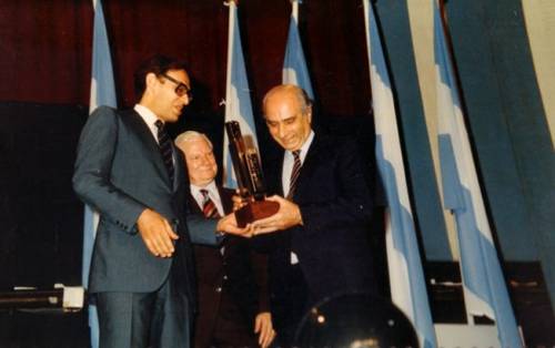 KONEX DE PLATINO - AUTOMOVILISMO - JUAN MANUEL FANGIO 