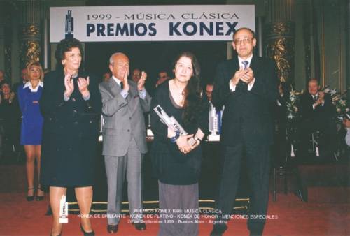 KONEX DE PLATINO - PIANISTA - MARTHA ARGERICH 