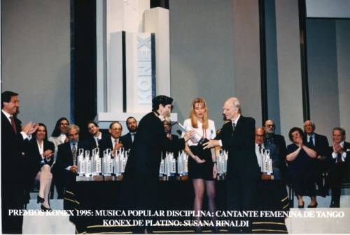 KONEX DE PLATINO - CANTANTE FEMENINA DE TANGO - SUSANA RINALDI