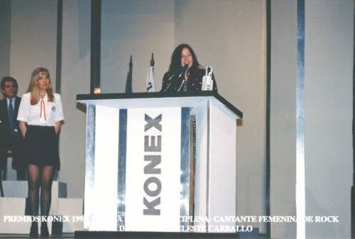 KONEX DE PLATINO - CANTANTE FEMENINA DE ROCK - CELESTE CARBALLO 