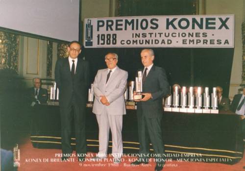 KONEX DE PLATINO - EMPRESA Y COMUNIDAD - COCA-COLA 