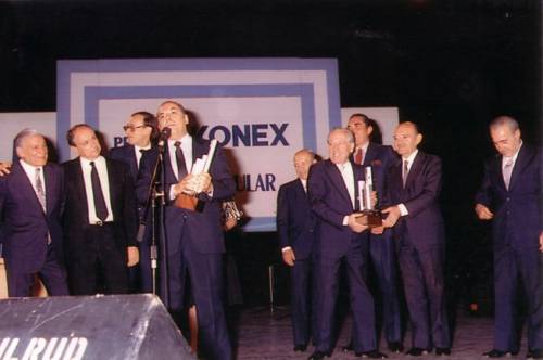 KONEX DE PLATINO - CONJUNTO DE FOLKLORE - LOS HERMANOS ABALOS / LOS CHALCHALEROS 