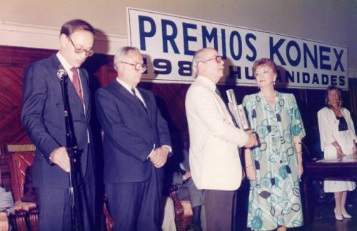 KONEX DE PLATINO - EDUCACIÓN: MAESTROS - LUIS FORTUNATO IGLESIAS 