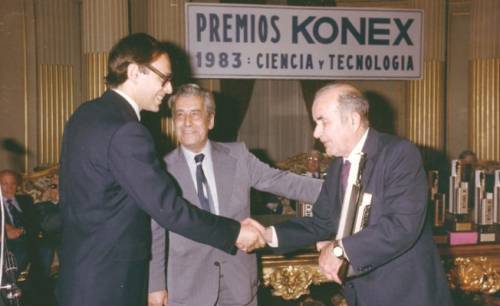 KONEX DE PLATINO - CIENCIAS DE LA TIERRA, GEOLOGÍA, GEOFÍSICA Y OCEANOGRAFÍA - VICTORIO ANGELELLI 