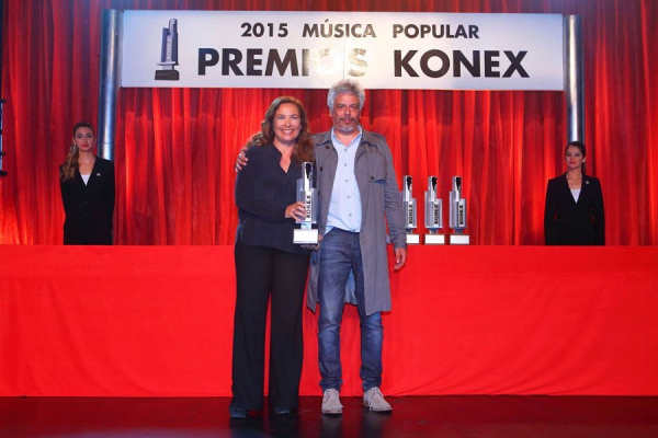 KONEX DE PLATINO - SOLISTA FEMENINA DE POP - SANDRA MIHANOVICH