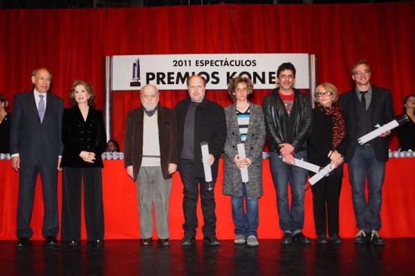 3 - DIRECTOR/A DE TEATRO