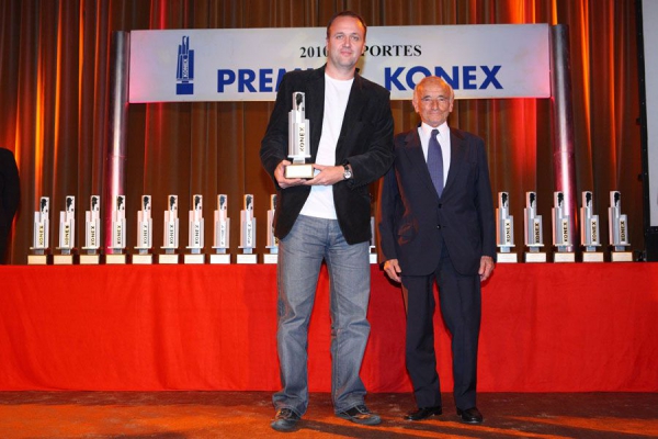 KONEX DE PLATINO - BASQUETBOL - EMANUEL GINÓBILI