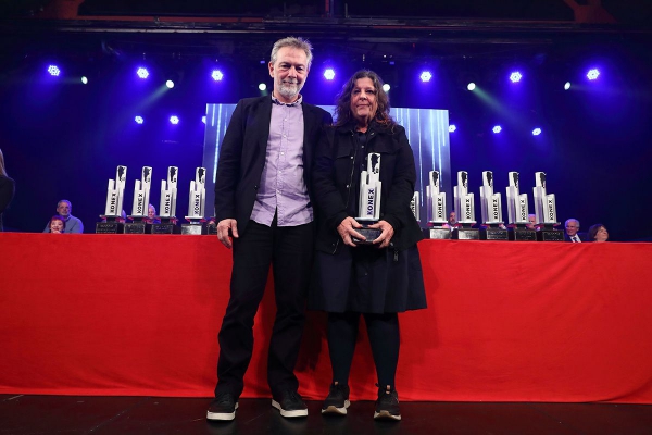 KONEX DE PLATINO - OBJETO - CRISTINA SCHIAVI