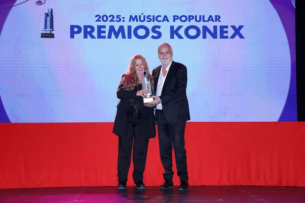 KONEX DE PLATINO - SOLISTA DE ROCK - DAVID LEBÓN