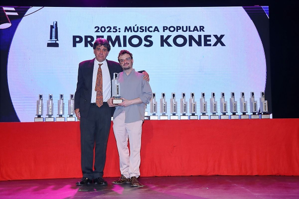 KONEX DE PLATINO - SOLISTA DE POP - LALI