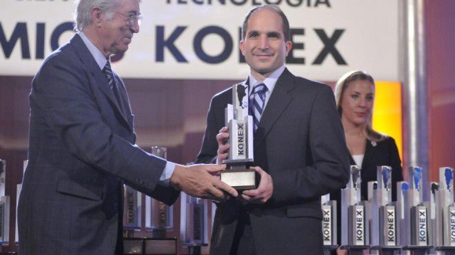 Felicitaciones a Juan Martín Maldacena tras recibir la Medalla Lorenz